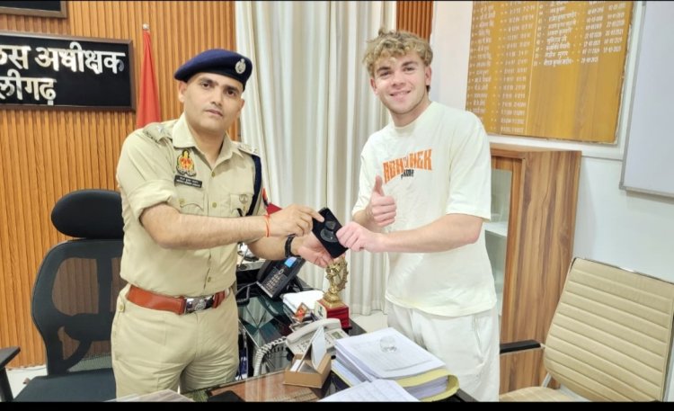 ऑस्ट्रेलियाई इन्फ्लुएंसर हुआ 'सीएम योगी की पुलिस' का मुरीद