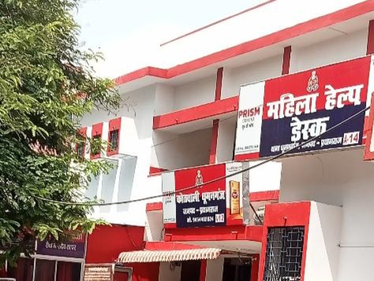 कमरे में फंदे से लटका पाया गया छात्रा का शव