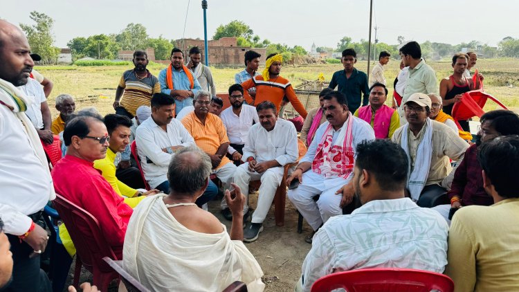 कुकुरकटवा हत्याकांड : पीड़ित परिवार से मिले महापौर गणेश केसरवानी, न्याय दिलाने का दिया भरोसा