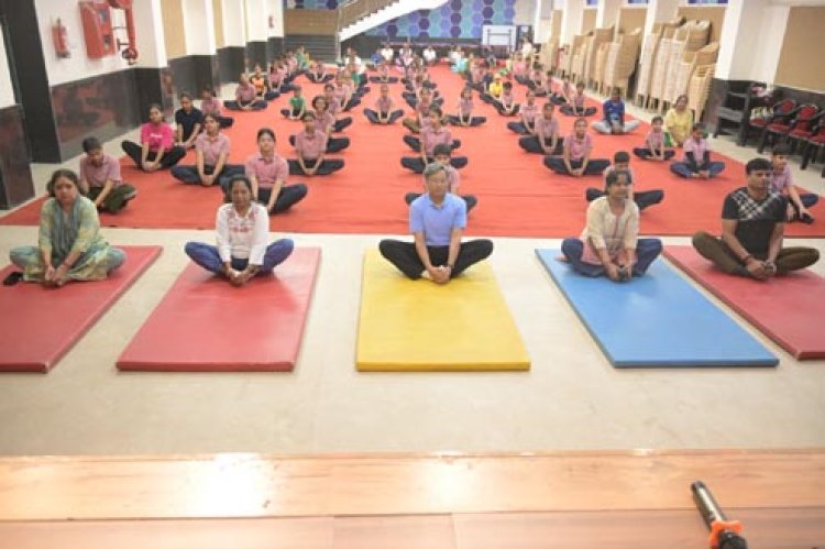 पतंजलि ऋषिकुल में ‘स्वस्थ आयु के लिए योग’ थीम पर हुआ योग दिवस
