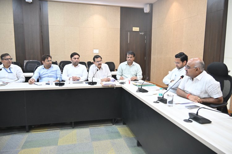 स्वच्छ ऊर्जा से जुड़ रहे हजारों परिवार, पीएम सूर्यघर योजना में कानपुर प्रदेश में दूसरे स्थान पर : जिलाधिकारी