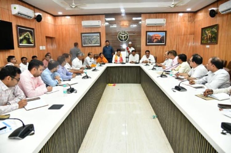 जनप्रतिनिधियों की मांगों को प्राथमिकता दें, जनता को किसी प्रकार की असुविधा न हो : ए के शर्मा