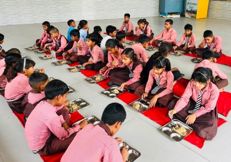 सरकारी स्कूलों में गुणवत्ता की नई इबारत लिख रही योगी सरकार