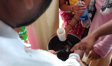 काशी में बीमार पड़े भगवान जगन्नाथ को शीघ्र स्वस्थ होने के लिए दिया जा रहा औषधीय काढ़ा