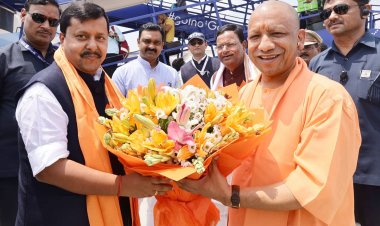 भाजपा के राष्ट्रीय अध्यक्ष नितिन नवीन लखनऊ पहुंचे, योगी ने किया स्वागत