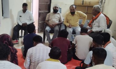 आपदा प्रबंधन बैठक में ग्रामीणों को दिए बचाव के गुर