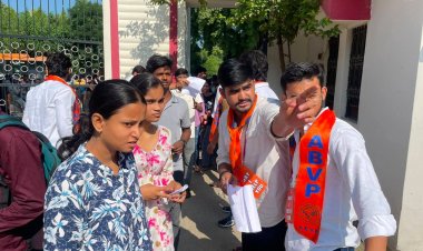 विश्वविद्यालय प्रवेश परीक्षा में अभाविप के हेल्प डेस्क ने निभाई सेवा की भूमिका, विभिन्न जिलों से आए अभ्यर्थियों को मिला सहयोग