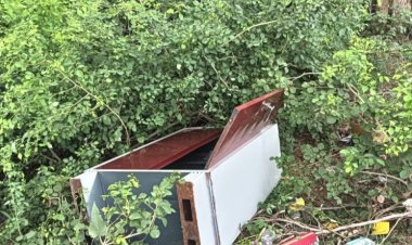 चोर शटर खोलकर उठा ले गए आलमारी, 100 मीटर दूर तोड़कर उड़ाए लाखों के जेवर