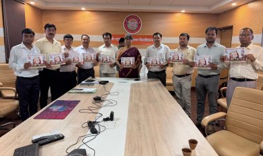 पूर्वांचल विश्वविद्यालय की प्रवेश विवरणिका का कुलपति ने किया विमोचन