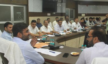 जिला उद्योग बंधु समिति की बैठक में विकास कार्यों की समीक्षा
