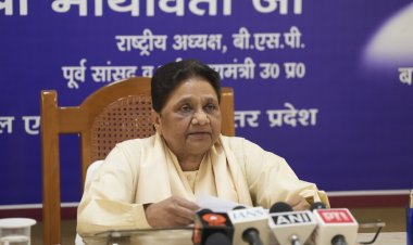 स्वार्थी तत्वों से सावधान रहें, हर लड़ाई कानून के दायरे में रहकर लड़नी चाहिए: मायावती