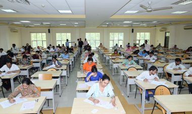 पीएचडी प्रवेश परीक्षा शांतिपूर्ण ढंग से सम्पन्न, शोध के प्रति छात्रों का बढ़ा रुझान : प्रो. नमिता तिवारी