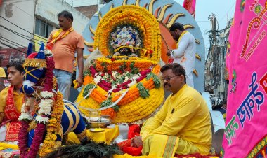 भक्ति और आस्था के रंग में सराबोर हुई संगमनगरी, राजशाही ठाट-बाट के साथ निकली भगवान जगन्नाथ की भव्य रथयात्रा