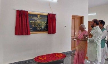 राज्यपाल आनंदीबेन पटेल ने सम्पूर्णानन्द संस्कृत विश्वविद्यालय में जीर्णोद्धार पुरातत्व संग्रहालय का किया लोकार्पण
