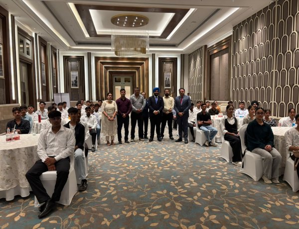 औद्योगिक भ्रमण से विद्यार्थियों को होटल उद्योग की कार्यप्रणाली समझने का मिलता है अवसर : प्रो. विनय कुमार पाठक