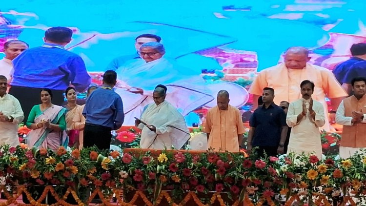 शिक्षा समाज की आधारशिला, इसके बगैर कुछ भी हो पाना संभव नहीं : योगी आदित्यनाथ