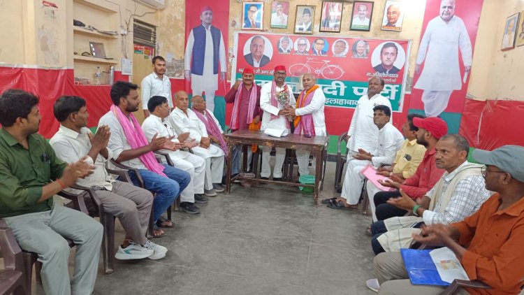 प्रयागराज : संतोष बिन्द बने सपा पिछड़ा वर्ग प्रकोष्ठ के जिलाध्यक्ष