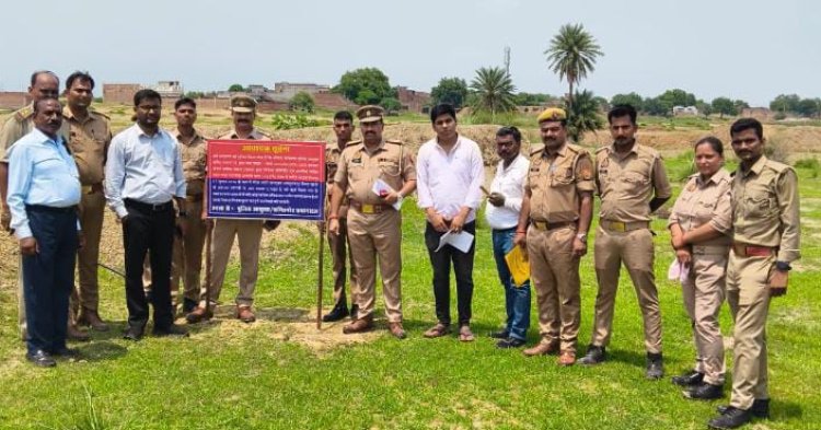 प्रयागराज पुलिस की बड़ी कार्रवाई, अतीक अहमद से जुड़ी एक अरब से अधिक की जमीन को किया कुर्क