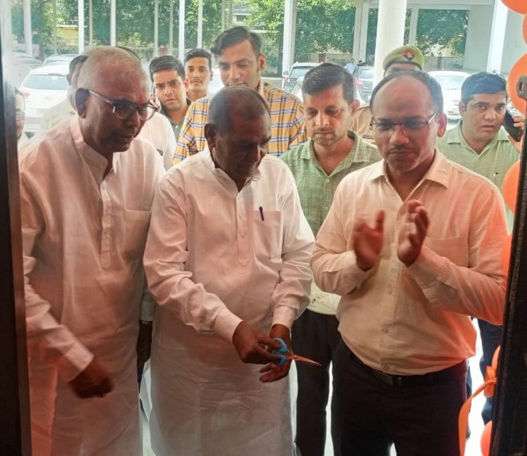 योगी सरकार ने पारंपरिक माटी कला को नई पहचान दिलाई : गोपाल अंजान