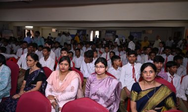 वाराणसी नगर निगम ने शुरु किया 'स्वच्छता से संस्कार' अभियान