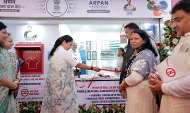 मुख्यमंत्री रेखा गुप्ता ने पंजाबी बाग वेस्ट मेट्रो स्टेशन पर ‘अर्पण केंद्र’ का किया शुभारंभ