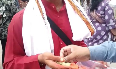 श्री काशी विश्वनाथ मंदिर के बाहर टीका लगाने वालों पर कसा शिकंजा
