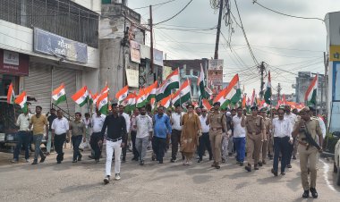 तिरंगा यात्रा के दौरान वंदे मातरम् के उदघोष से गूंज उठी वीरभूमि महाेबा
