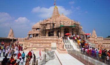 पिछले वर्ष की तुलना में 10 प्रतिशत से अधिक श्रद्धालुओं ने किए श्री रामलला के दर्शन