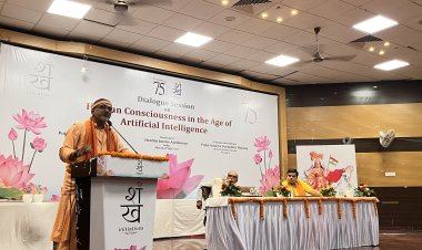 सत्य की खोज में कृत्रिम बुद्धिमत्ता सहयोगी, लेकिन अनुभूति का विकल्प नहीं : स्वामी मित्रानंद