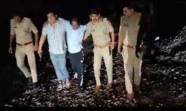 पुलिस मुठभेड़ के दौरान हत्या के प्रयास के मामले में वांछित दो बदमाश गिरफ्तार, एक के पैर में लगी गोली
