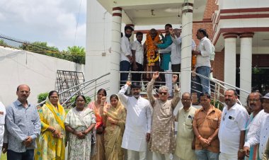 अटल स्मृतियों में जीवंत, विचारों में अमर, पुण्यतिथि पर अर्पित की गई श्रद्धांजलि