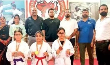 कराटे प्रतियोगिता में मुरादाबाद की बेटियों ने जीते चार पदक, ओलंपिक संघ के पदाधिकारियों ने किया सम्मानित