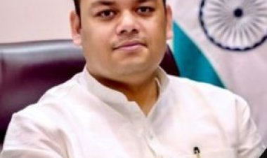 अभिभावकों के खातों में पहुंच रही बच्चों के यूनिफॉर्म, जूता-मोजा व स्कूल बैग की धनराशि