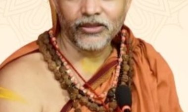 swami-avimukteshwaranand-criticizes-rahul-gandhi-over-manu-smriti-remarks