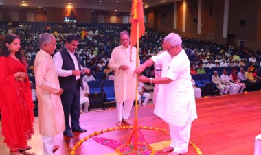 भगवा ध्वज को रक्षा सूत्र बांधकर धर्म की रक्षा का लें संकल्प : डॉ. कृष्ण गोपाल