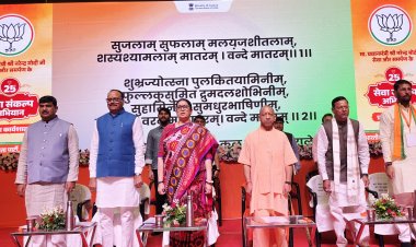 प्रधानमंत्री मोदी के सेवा समर्पण के संदेश को हर घर तक पहुंचाएं कार्यकर्ता—पदाधिकारी : स्मृति ईरानी