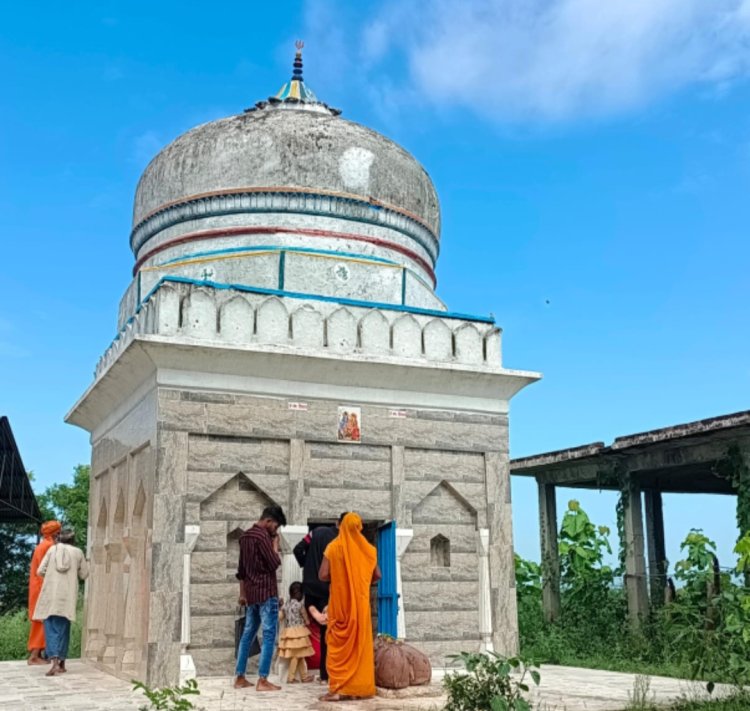 रावण के वंशज ने की थी पूजा, तब से बना त्रिसरा देव शिव मंदिर