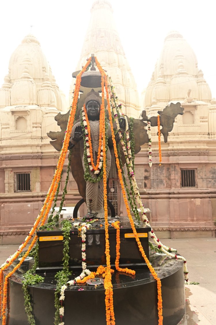 स्वतंत्रता दिवस पर काशी विश्वनाथ धाम में भक्ति, आस्था और राष्ट्रप्रेम का अनूठा संगम