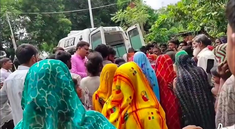 प्रतापगढ़ : प्रशासन के आश्वासन पर परिजनों ने 60 घंटे बाद किया मृतक का अंतिम संस्कार
