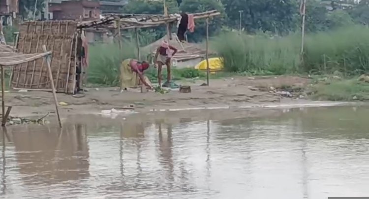 कानपुर में बढ़ा गंगा का जलस्तर, बैराज पर चेतावनी स्तर के करीब पहुंचा