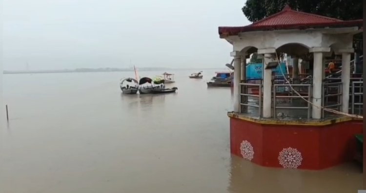 गंगा का जलस्तर फिर बढ़ा, बैराज पर चेतावनी निशान से 32 सेमी ऊपर पानी