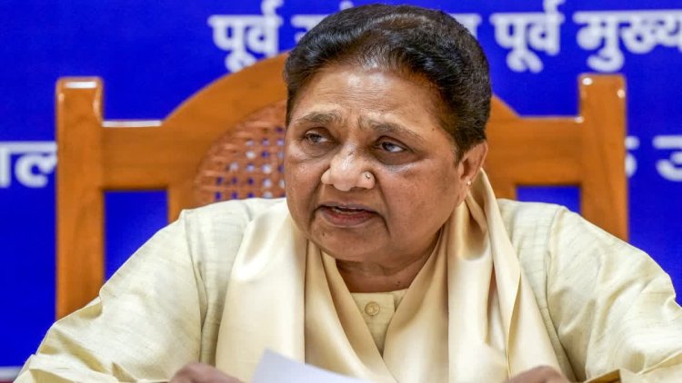 मायावती की लखनऊ में पदाधिकारियों के साथ बैठक जारी, विधानसभा चुनाव काे लेकर कर रहीं चर्चा