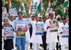 यूपीआई के कथित नए एमडीआर नियम के विरोध में नोएडा कांग्रेस का प्रदर्शन, राष्ट्रपति के नाम सौंपा ज्ञापन