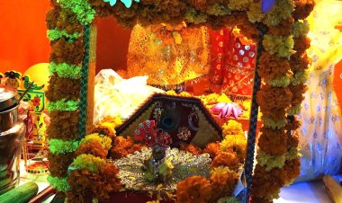 Mirzapur Janmashtami 2026: पुलिस लाइन में आधी रात गूंजा ‘नंद के घर आनंद भयो’, कृष्ण लीला ने मोहा मन; हवन-पूजन के बाद मनाया जन्मोत्सव
