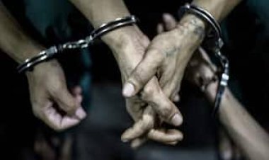 तेज म्यूजिक बजाने से रोकना पड़ा भारी, पड़ोसियों ने 45 वर्षीय व्यक्ति को पीट-पीटकर मार डाला; 2 गिरफ्तार