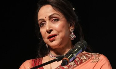 हेमा मालिनी ने 20 चित्रकारों की कृष्ण लीलाओं वाली पेंटिंग्स को सराहा, बोलीं- 3 नहीं 5 दिन का हो आर्ट कैंप