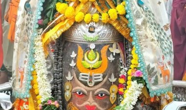 भस्म आरती में राजा स्वरूप में सजे बाबा महाकाल, रजत चंद्र-त्रिशूल और मुण्डमाल से हुआ दिव्य शृंगार