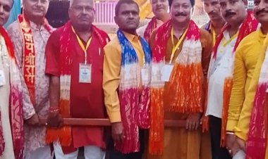 महर्षि कश्यप जयंती पर गूंजा ‘महर्षि कश्यप की जय’, हवन-पूजन के बाद निकली भव्य शोभायात्रा; पीले परिधानों में दिखी कसौधन समाज की एकजुटता