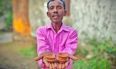 पीएम विश्वकर्मा योजना से संवर रही शिल्पकारों की जिंदगी, मोहन लाल कुंभकार ने बनाए तीन हजार दीये