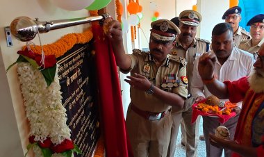 जौनपुर GRP थाने में नई पुलिस बैरक का उद्घाटन, DG रेलवे प्रकाश डी. ने किया शुभारंभ
